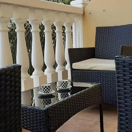 With Pool Apartment *